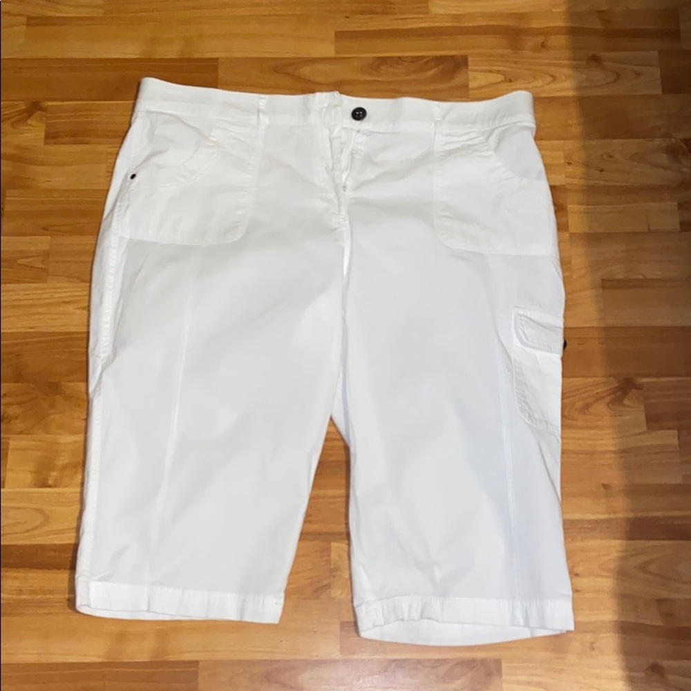 Women’s crop pants